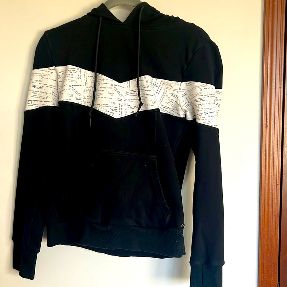 Buffbunny Collection Size Medium Hoodie